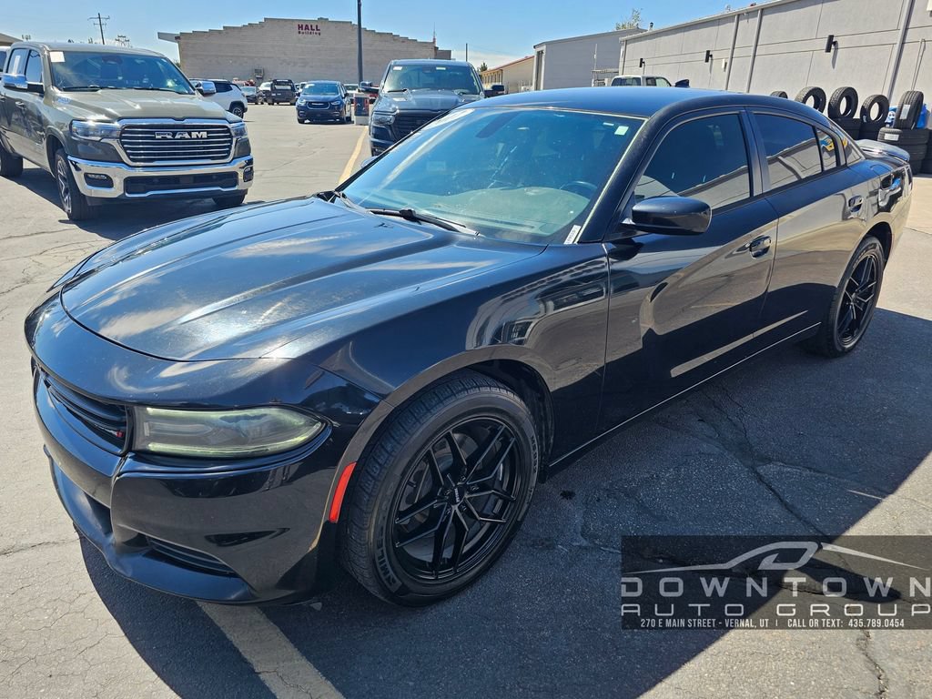 Used 2017 Dodge Charger SXT w/ AWD Plus Group image 7