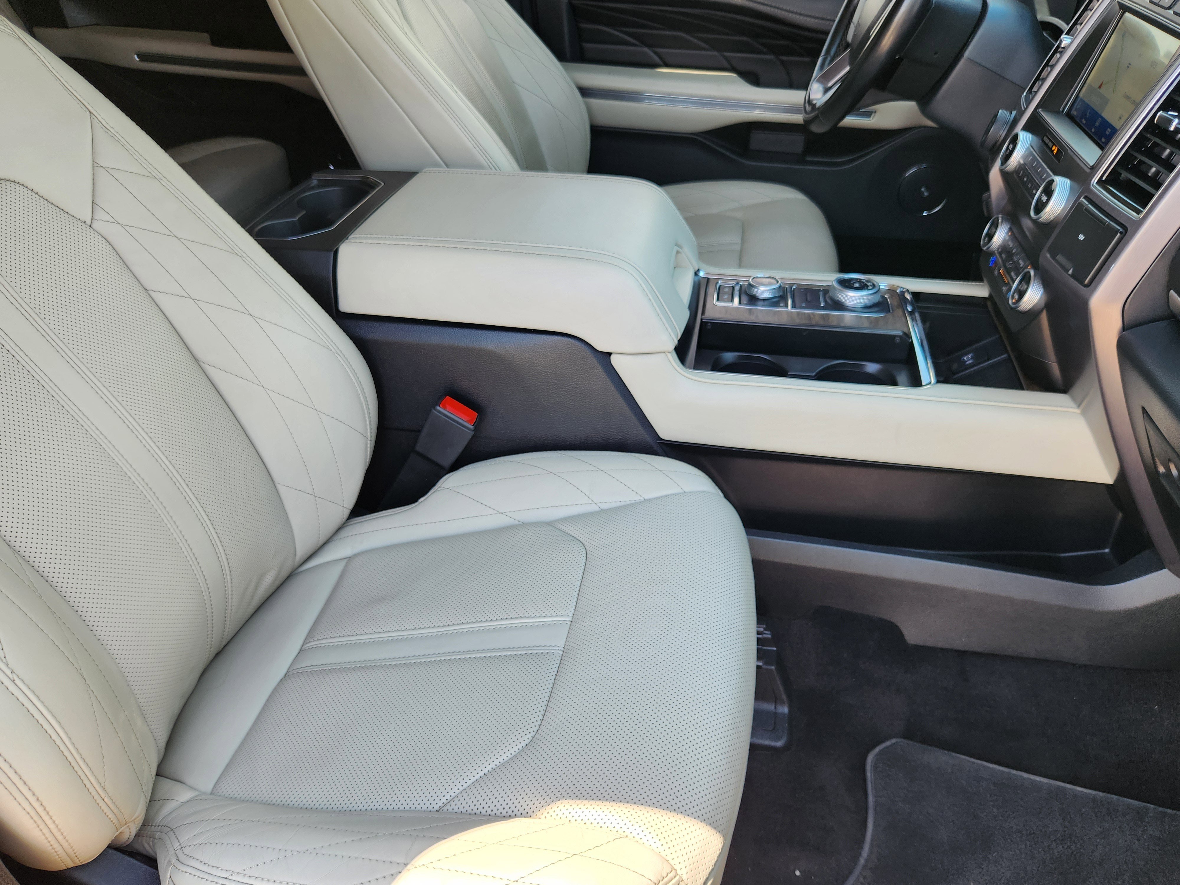 Used 2021 Ford Expedition Max Platinum image 15