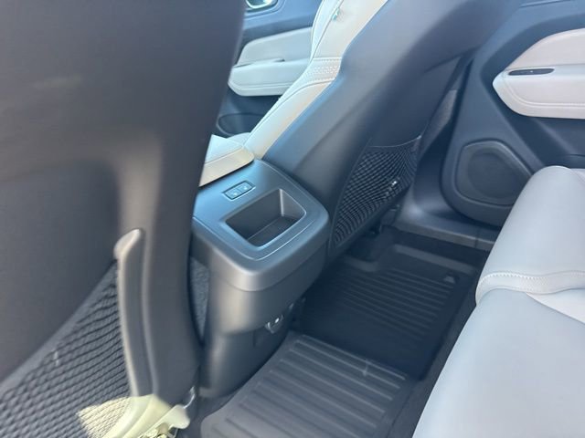 New 2026 Volvo XC60 B5 Plus w/ Climate Package image 24