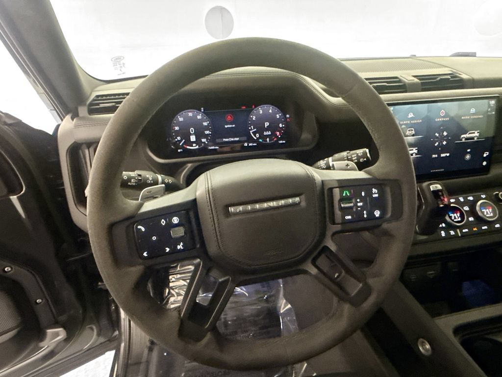 Certified 2024 Land Rover Defender 110 V8 AWD/4WD image 10