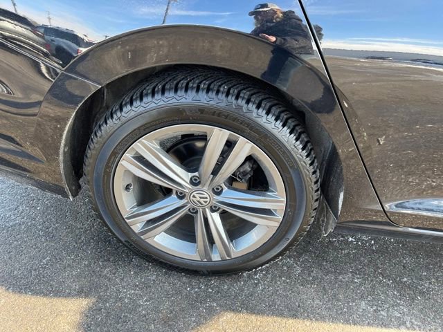 Used 2021 Volkswagen Jetta R-Line w/ R-Line Cold Weather Package image 40