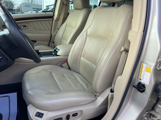 Used 2018 Ford Taurus Limited image 28