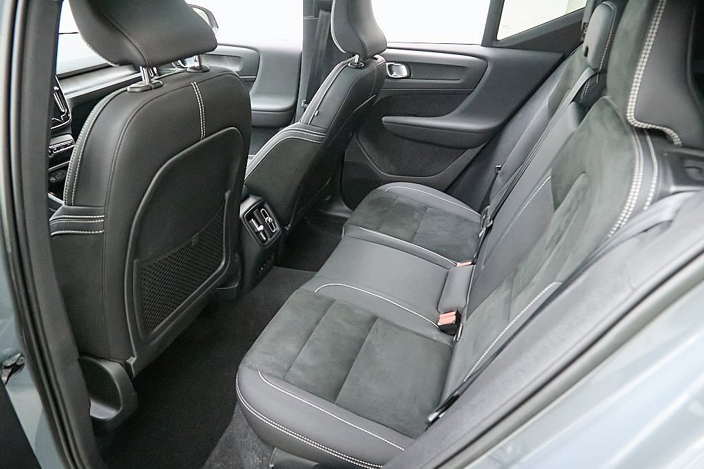 Certified 2023 Volvo XC40 Recharge Ultimate image 22