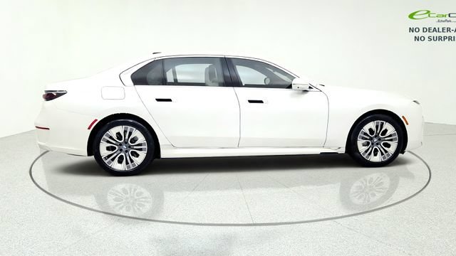Used 2023 BMW i7 xDrive60 AWD/4WD image 10