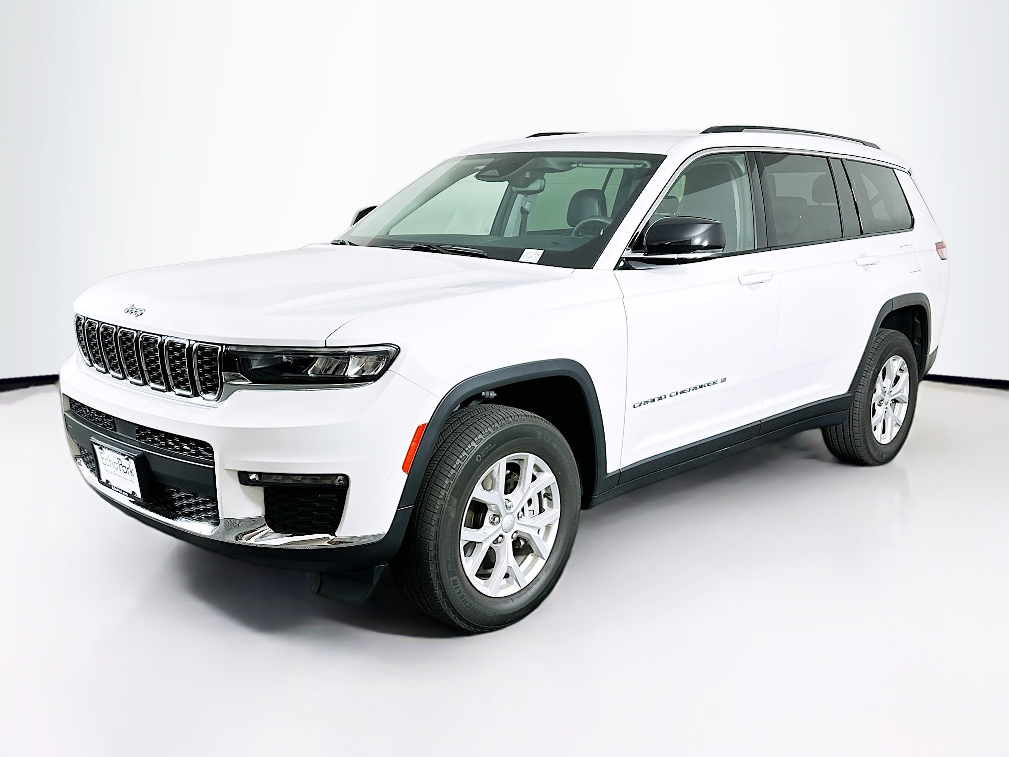 Used 2023 Jeep Grand Cherokee L Limited AWD/4WD image 3