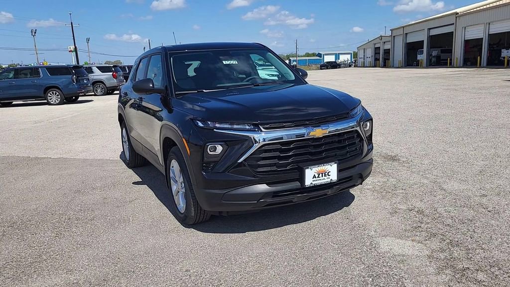 New 2026 Chevrolet TrailBlazer LS w/ LS Convenience Package FWD image 2