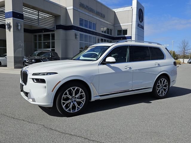 Used 2024 BMW X7 xDrive40i image 1