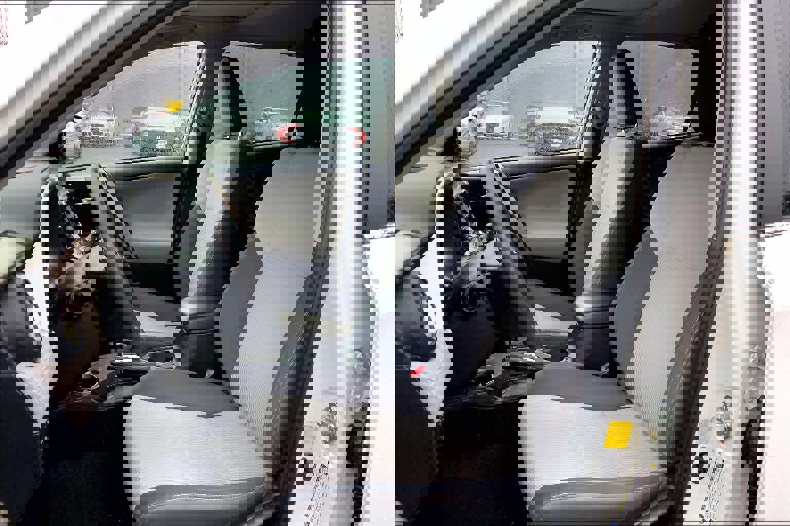 Used 2015 Toyota RAV4 XLE image 8