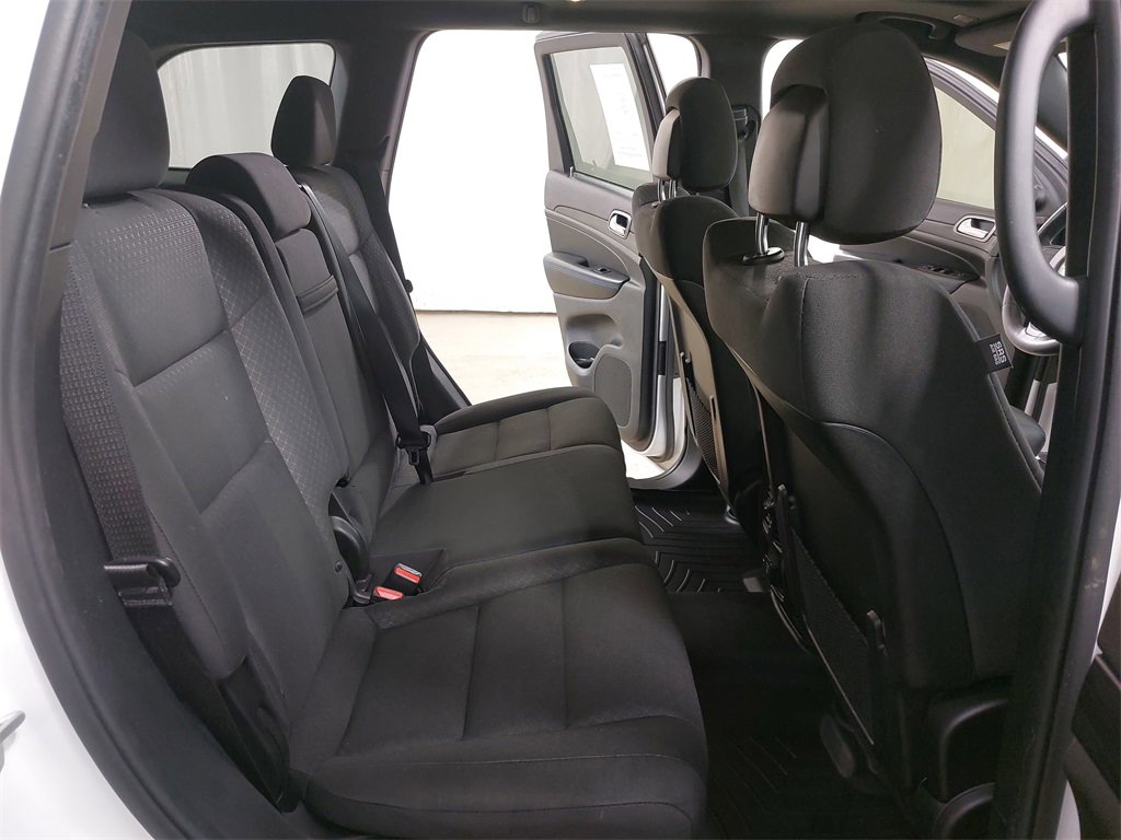 Used 2019 Jeep Grand Cherokee Laredo image 14