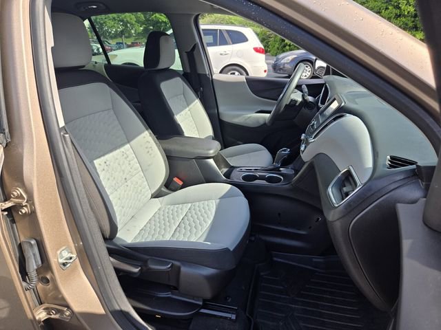 Used 2018 Chevrolet Equinox LS image 18