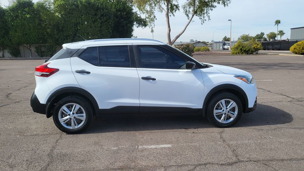 Used 2019 Nissan Kicks S image 10