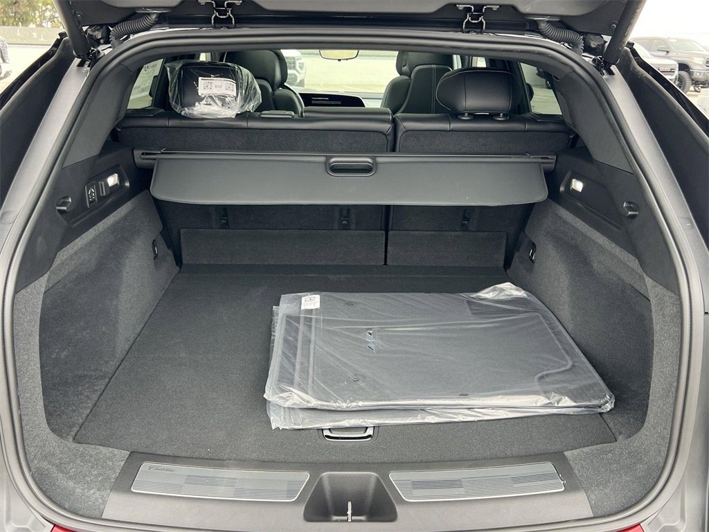 New 2026 Cadillac Lyriq V image 31