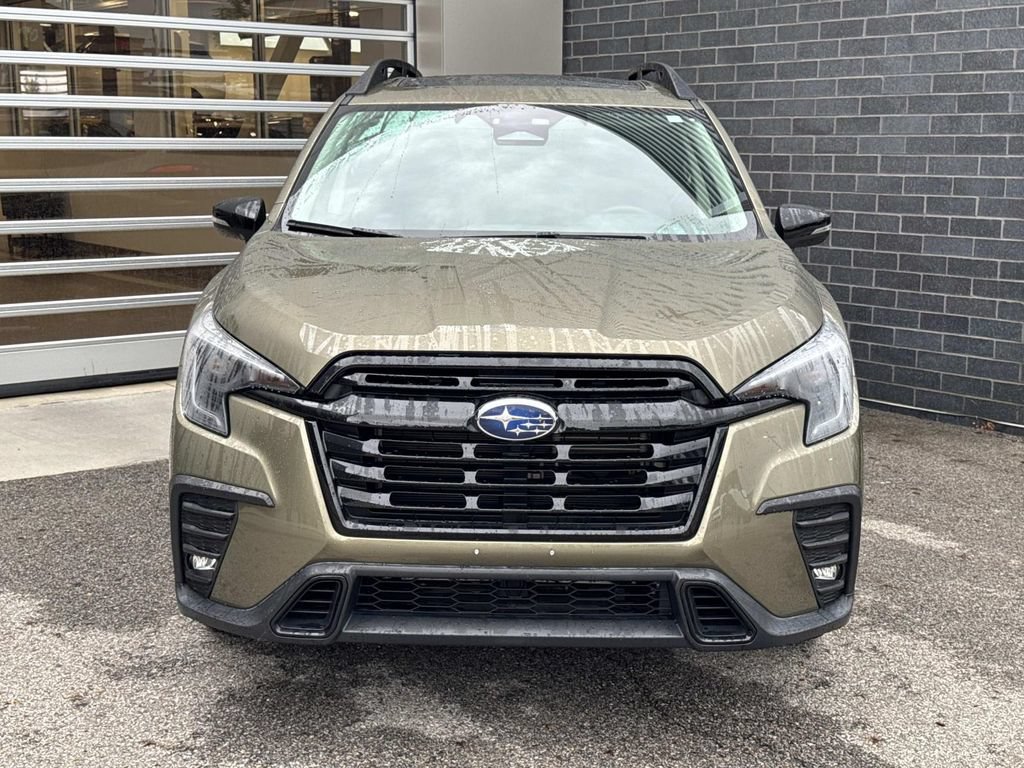 Used 2023 Subaru Ascent Onyx Edition AWD/4WD image 2