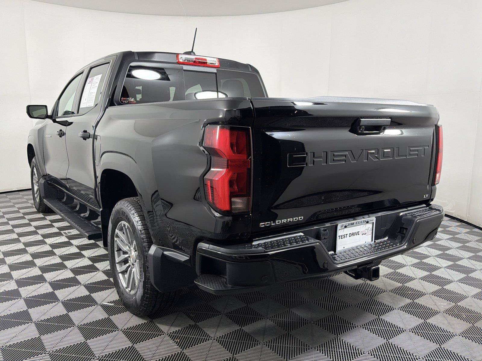 Certified 2024 Chevrolet Colorado LT w/ LT Convenience Package III RWD image 4