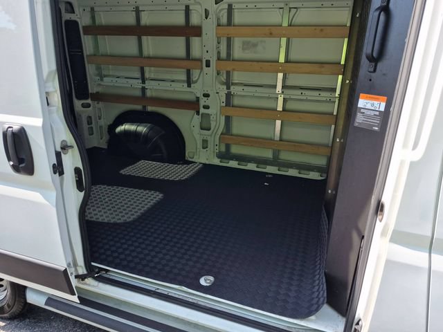 Used 2025 RAM ProMaster 2500 w/ U-Haul Equipment Group FWD image 16