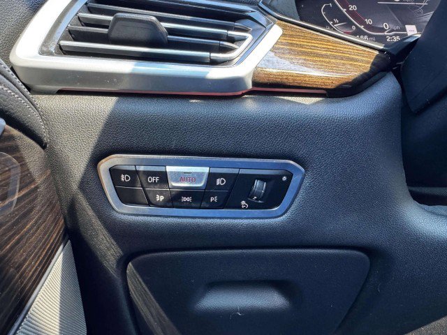 Used 2020 BMW X5 xDrive50i w/ Premium Package image 22