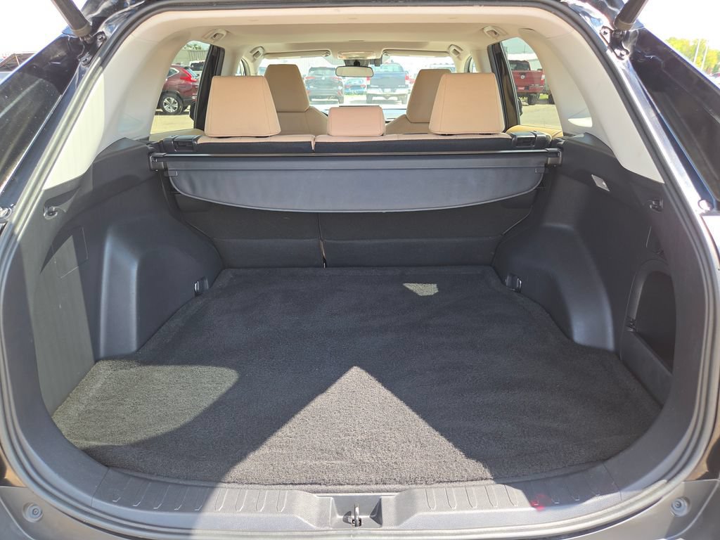 Used 2020 Toyota RAV4 XLE w/ Convenience Package AWD/4WD image 25