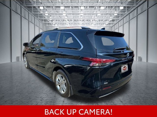 Used 2023 Toyota Sienna Platinum AWD/4WD image 9