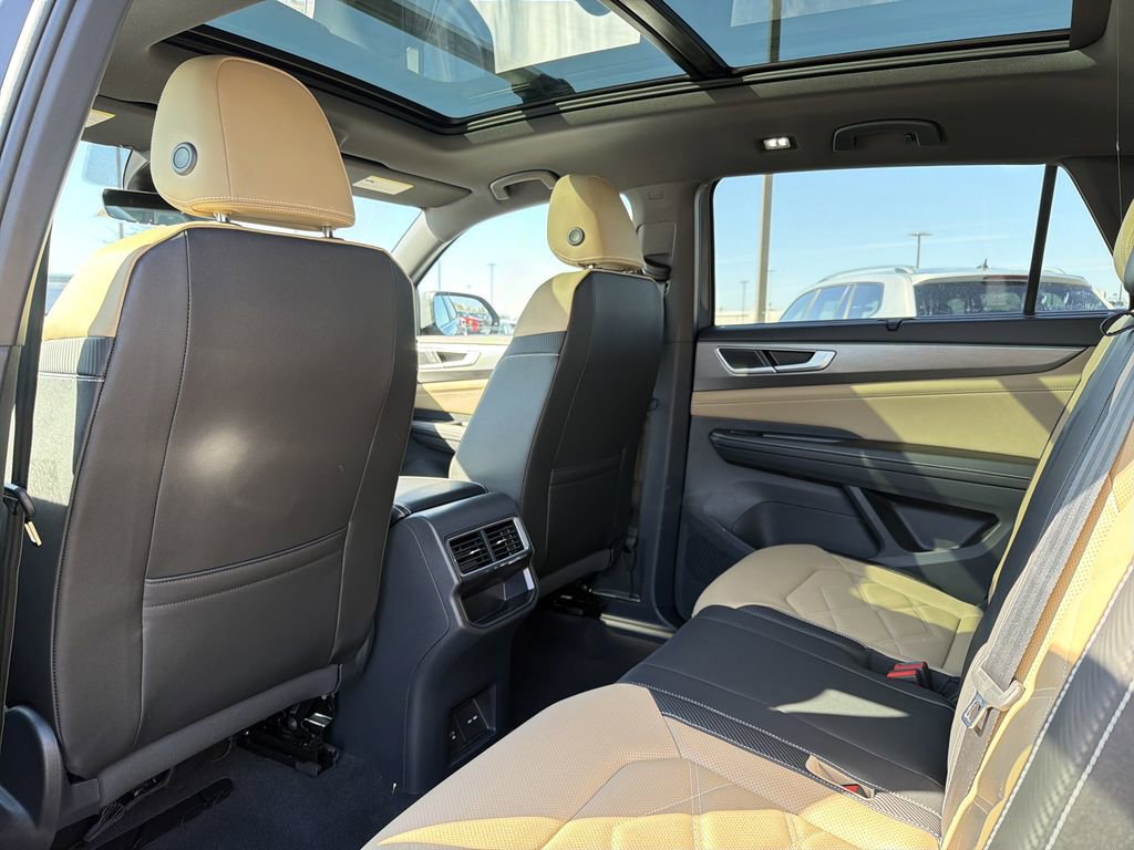 New 2026 Volkswagen Atlas Cross Sport SE image 13