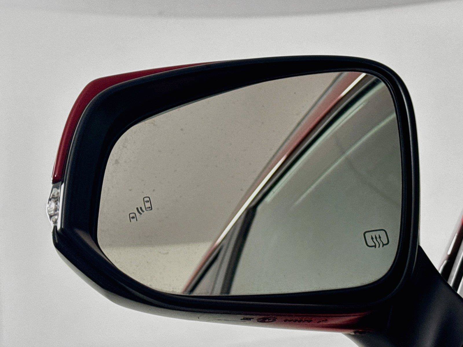 Used 2022 Toyota Corolla Cross LE FWD image 5