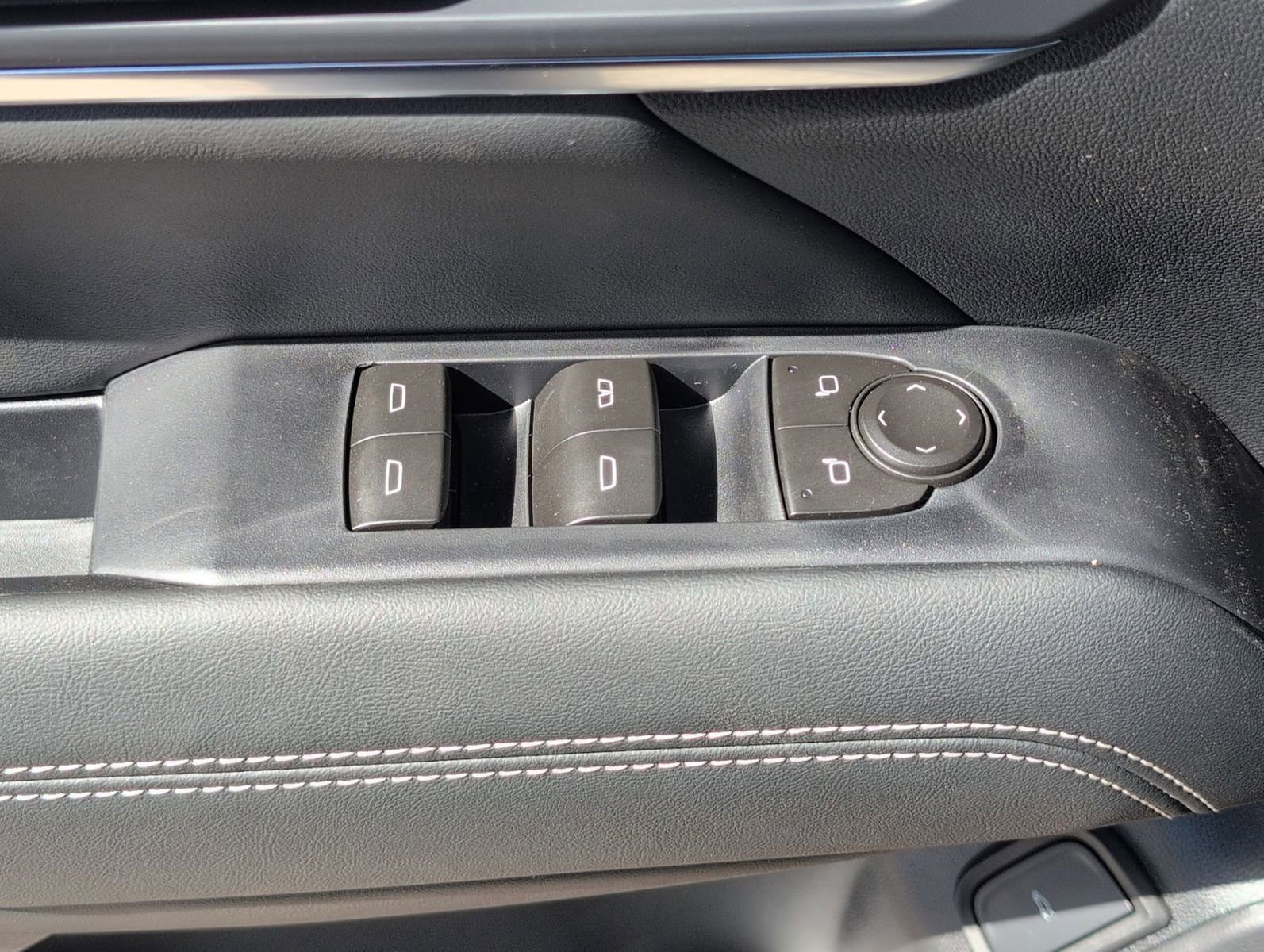 New 2026 GMC Terrain Elevation w/ Elevation Premium Package image 16