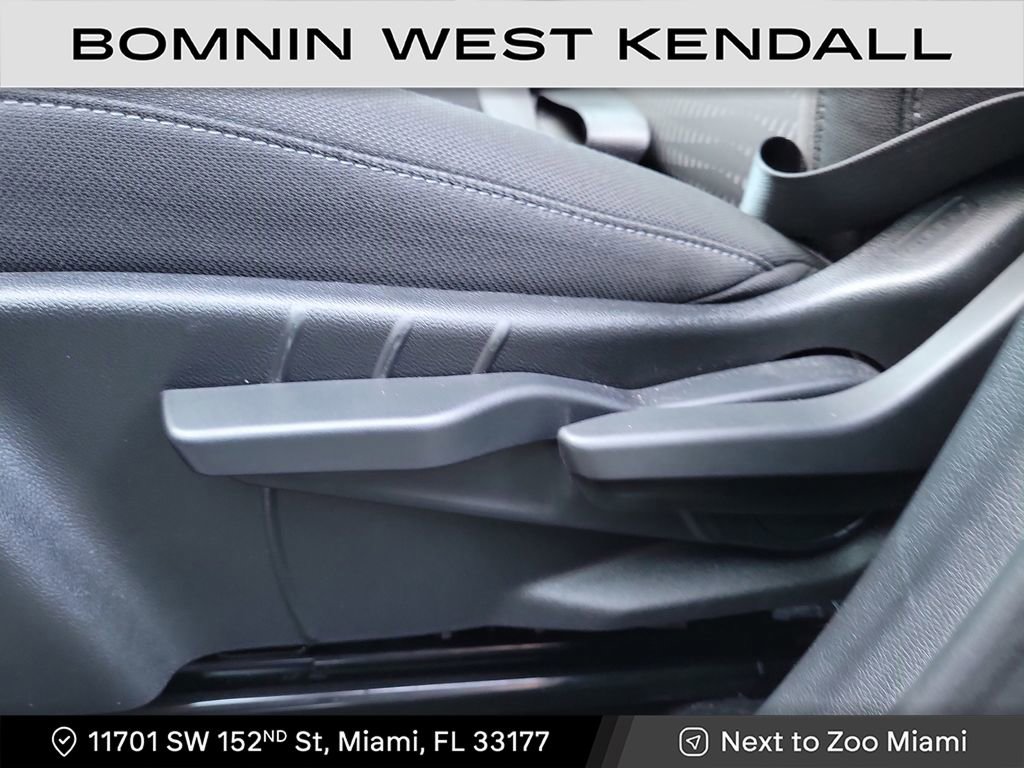 Used 2026 Chevrolet Equinox LT w/ Safety and Technology Package image 10