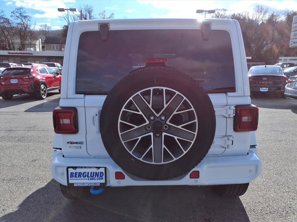 Used 2023 Jeep Wrangler Unlimited Sahara image 5