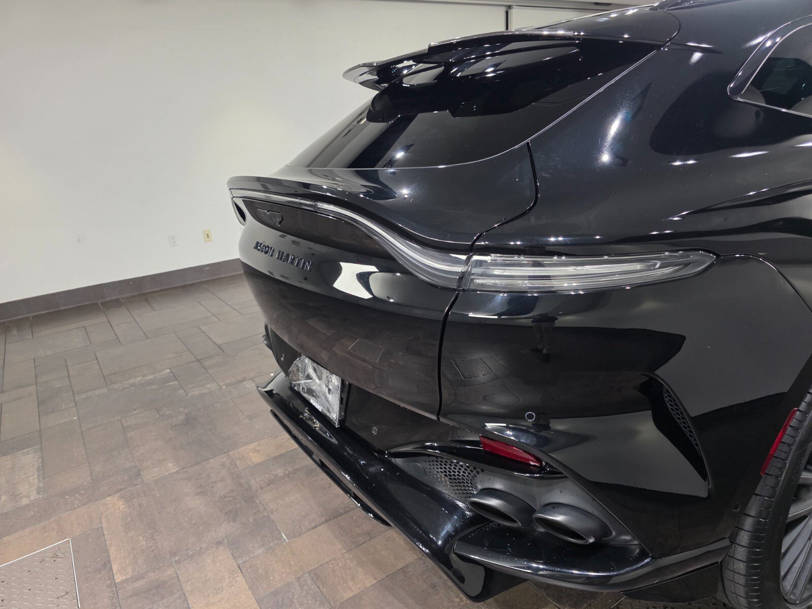 Used 2023 Aston Martin DBX 707 AWD/4WD image 8