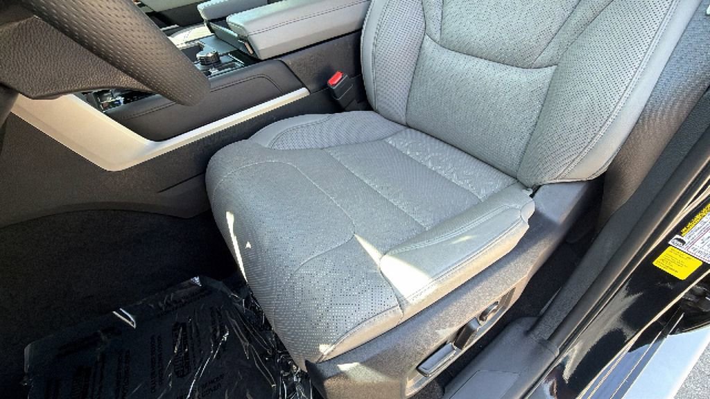 Used 2023 Toyota Tundra Limited image 19