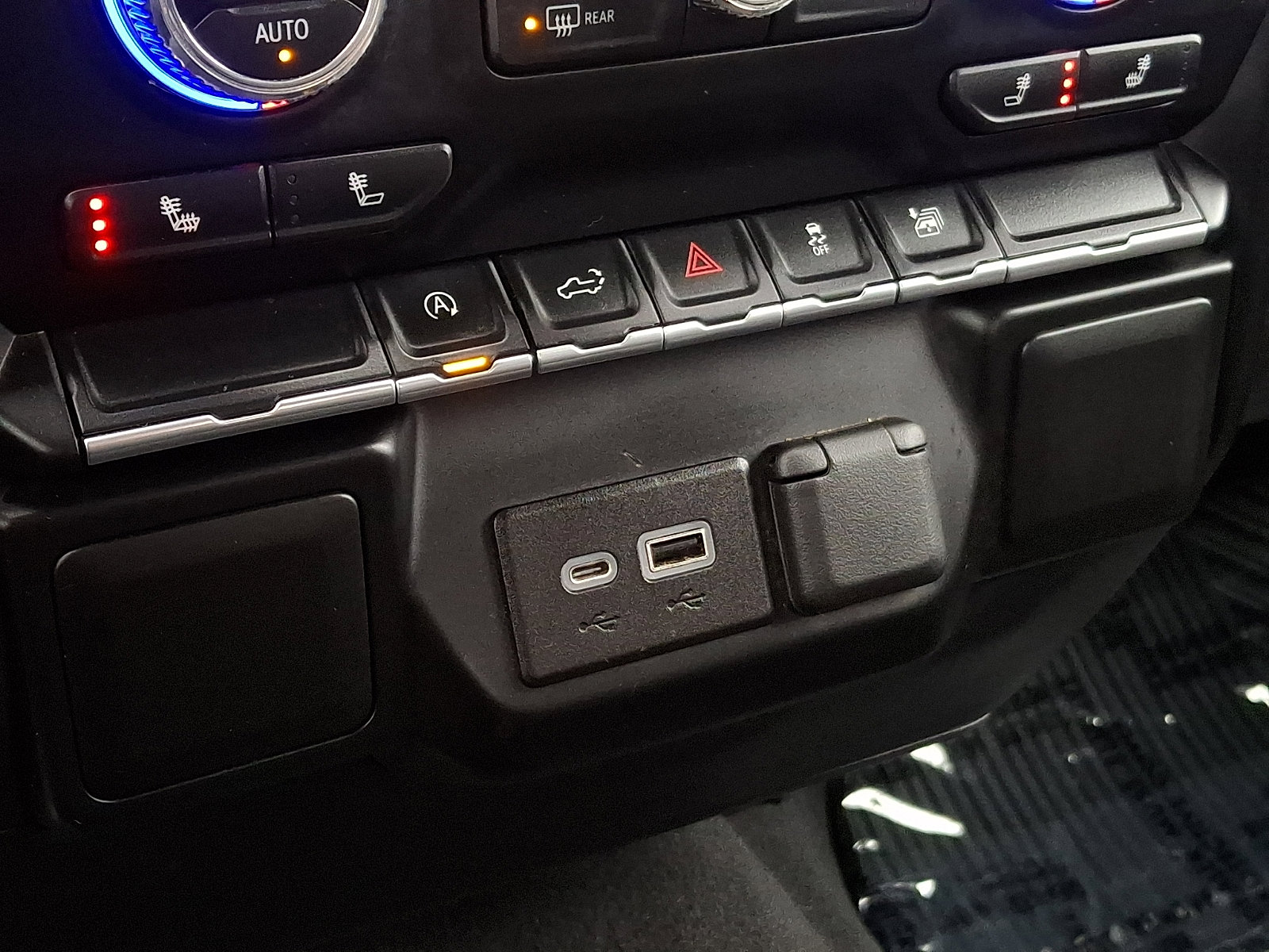 Used 2022 GMC Sierra 1500 SLE image 24