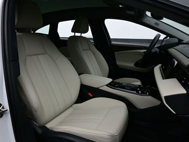 Used 2025 Audi A6 e-tron Prestige image 18