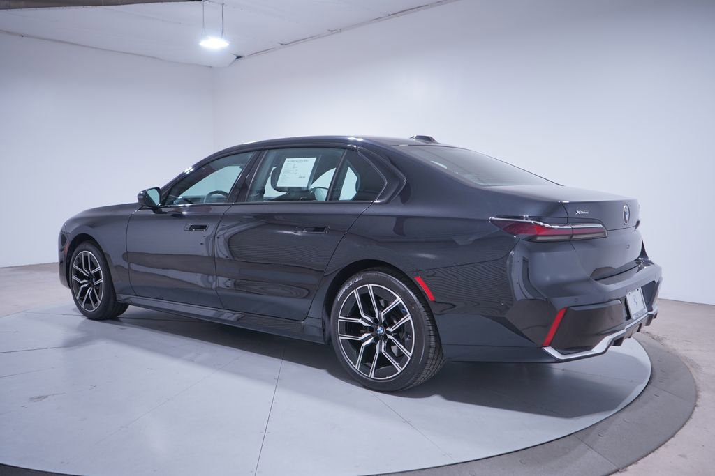 Used 2024 BMW 740i xDrive w/ Premium Package 2 AWD/4WD image 3