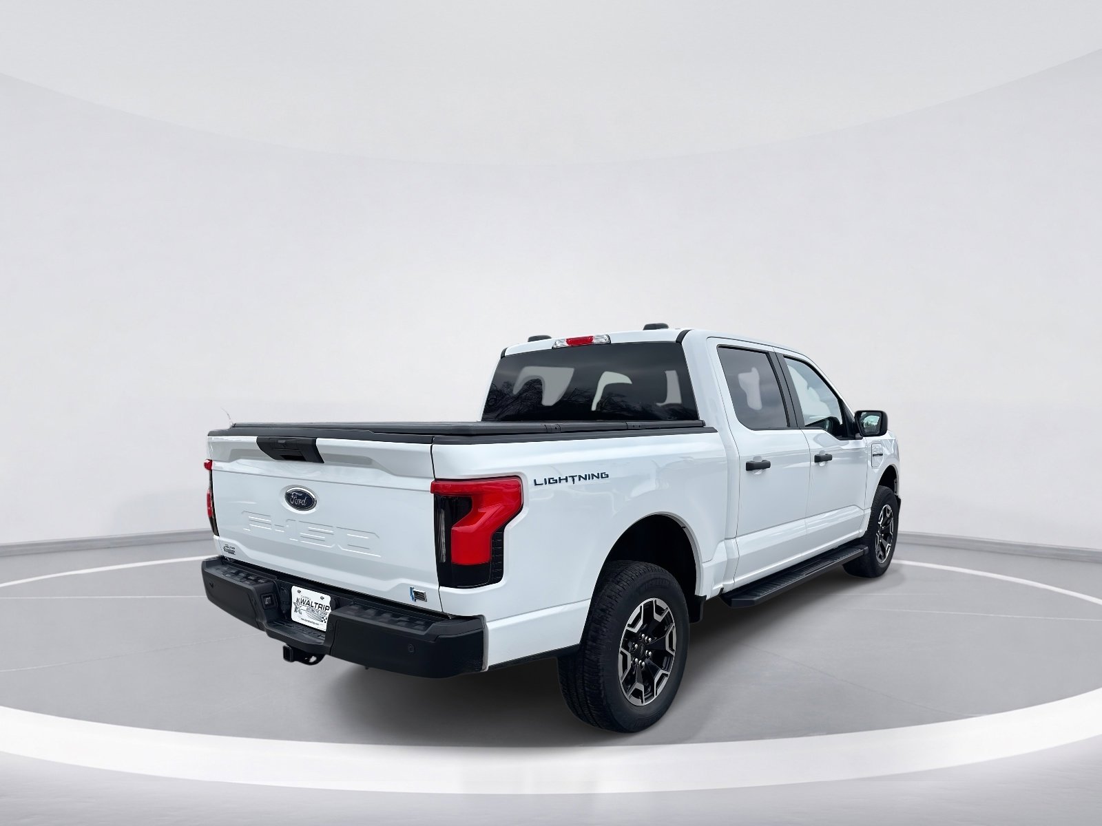 Used 2022 Ford F150 Lightning Pro image 8