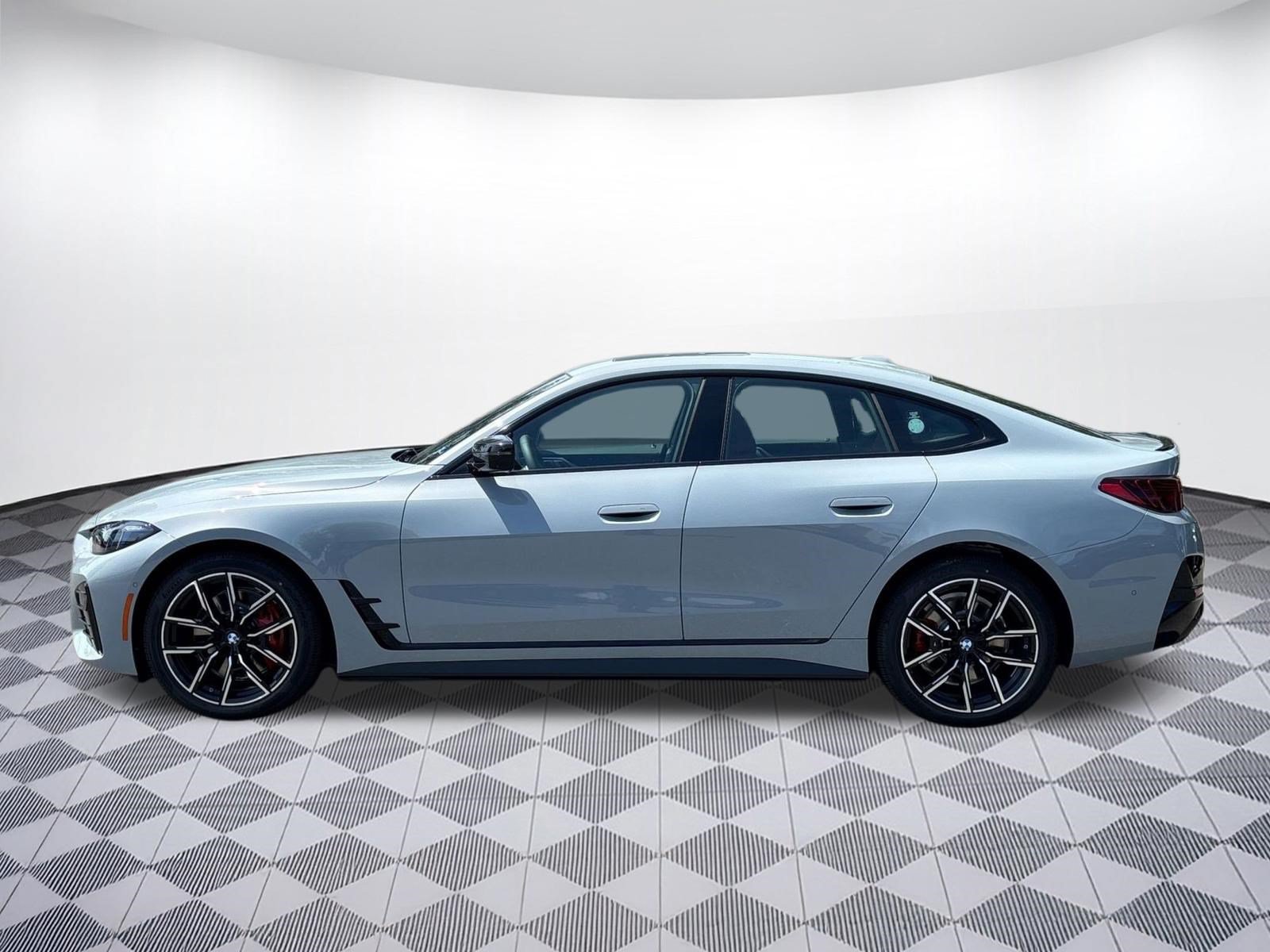 New 2026 BMW i4 eDrive40 w/ M Sport Package RWD image 2