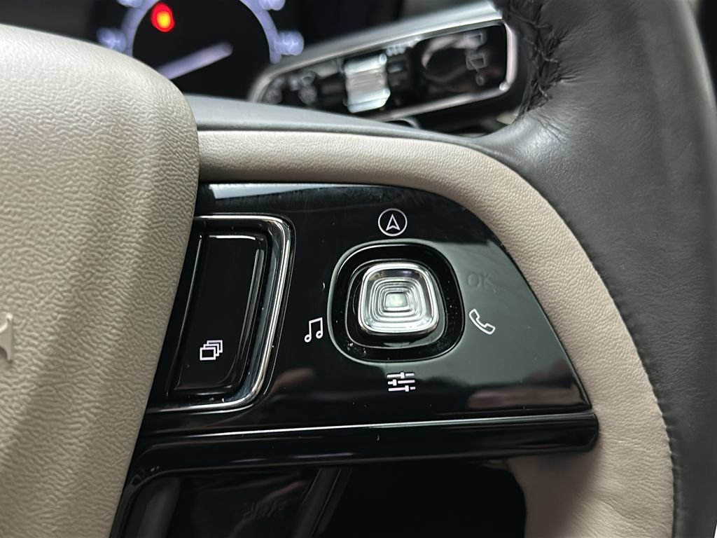 Used 2021 Lincoln Corsair AWD w/ Sport Package image 28
