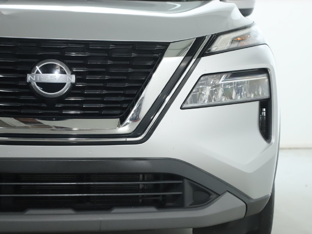 Used 2023 Nissan Rogue SV AWD/4WD image 7