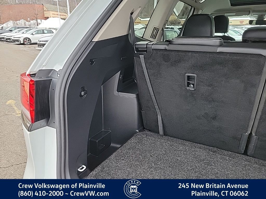 Certified 2023 Volkswagen Atlas SEL R-Line image 52