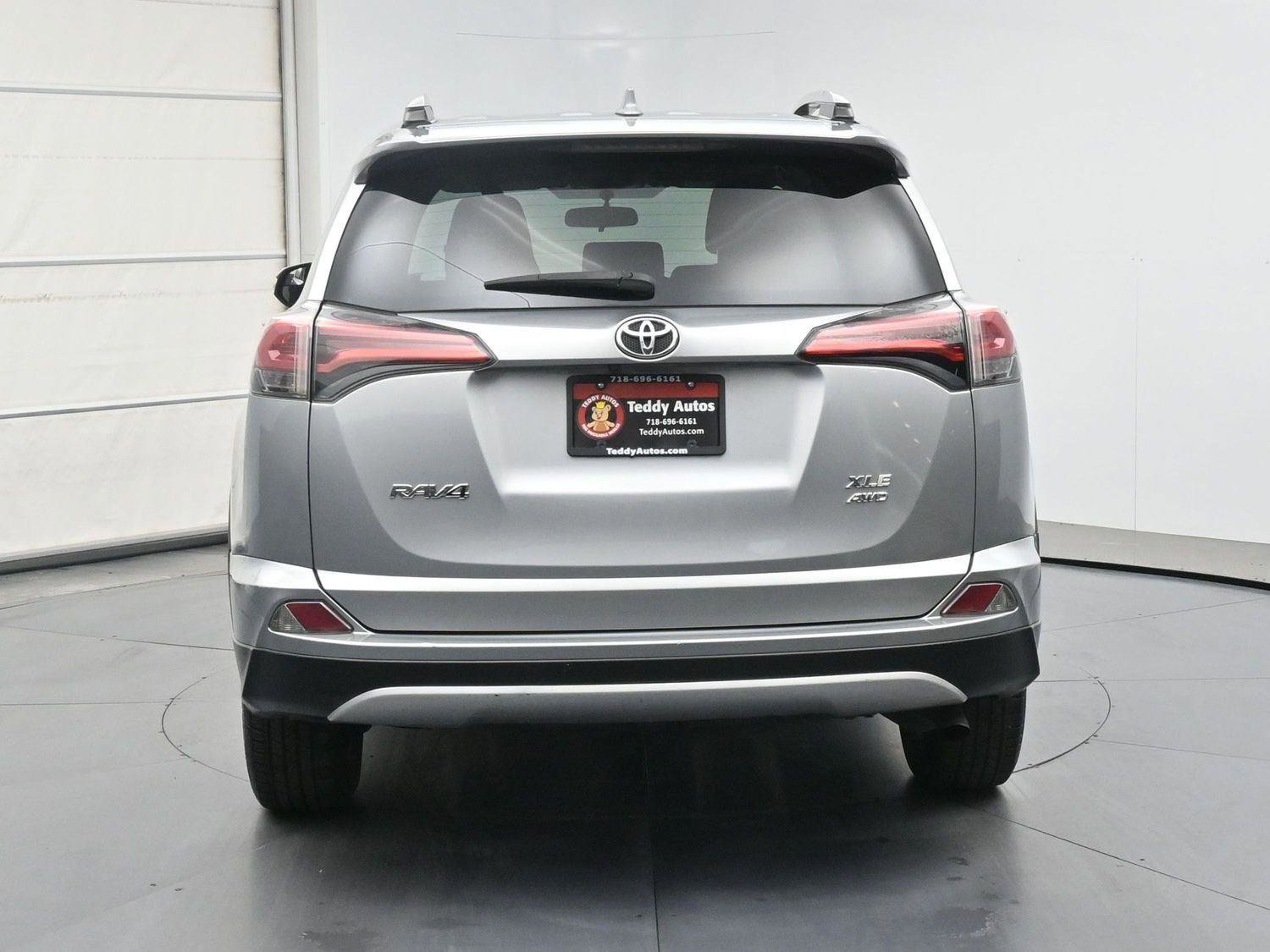 Used 2016 Toyota RAV4 XLE AWD/4WD image 23