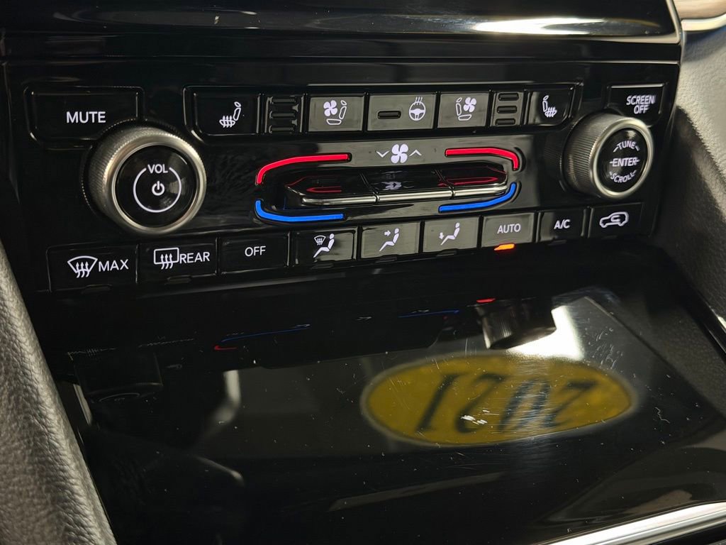 Used 2021 Jeep Grand Cherokee L Summit w/ Luxury Tech Group V image 35