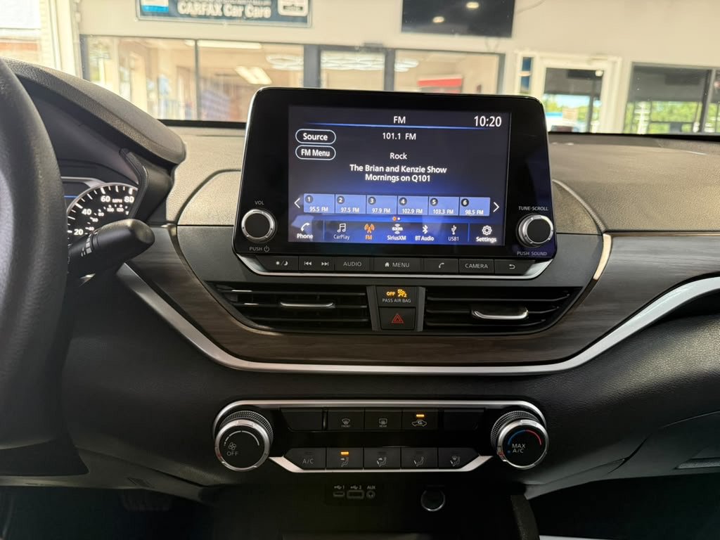 Used 2025 Nissan Altima 2.5 SV FWD image 20