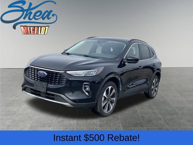 Used 2023 Ford Escape Platinum image 1