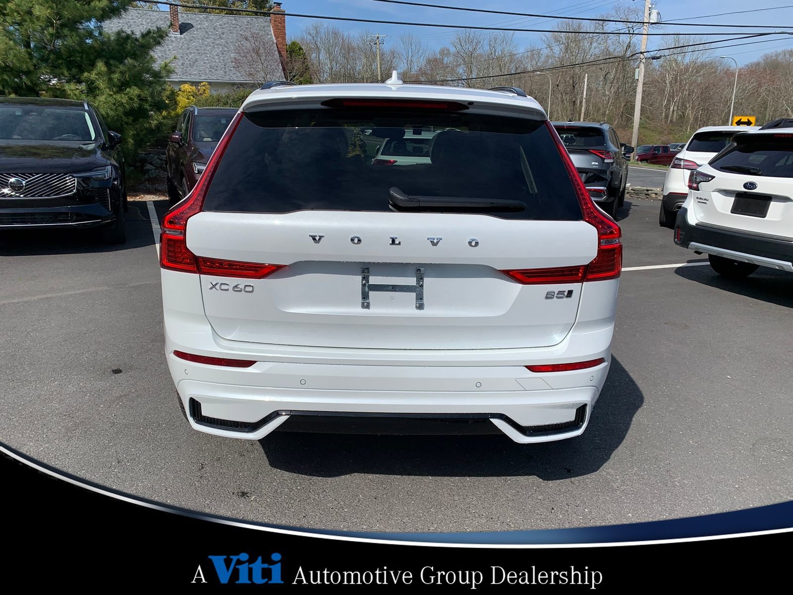 Used 2025 Volvo XC60 B5 Core w/ Climate Package image 7