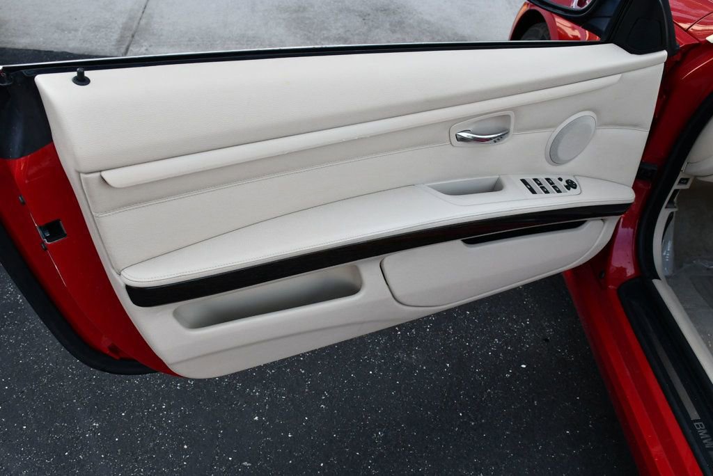 Used 2011 BMW 328i Convertible image 53
