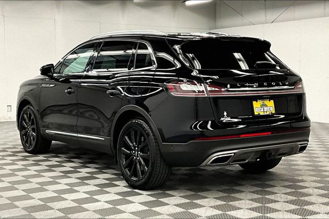 Used 2023 Lincoln Nautilus Reserve w/ Equipment Group 201A image 3