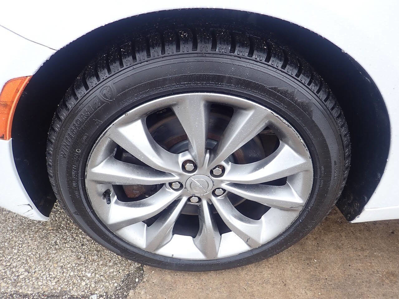 Used 2015 Chrysler 200 S image 16