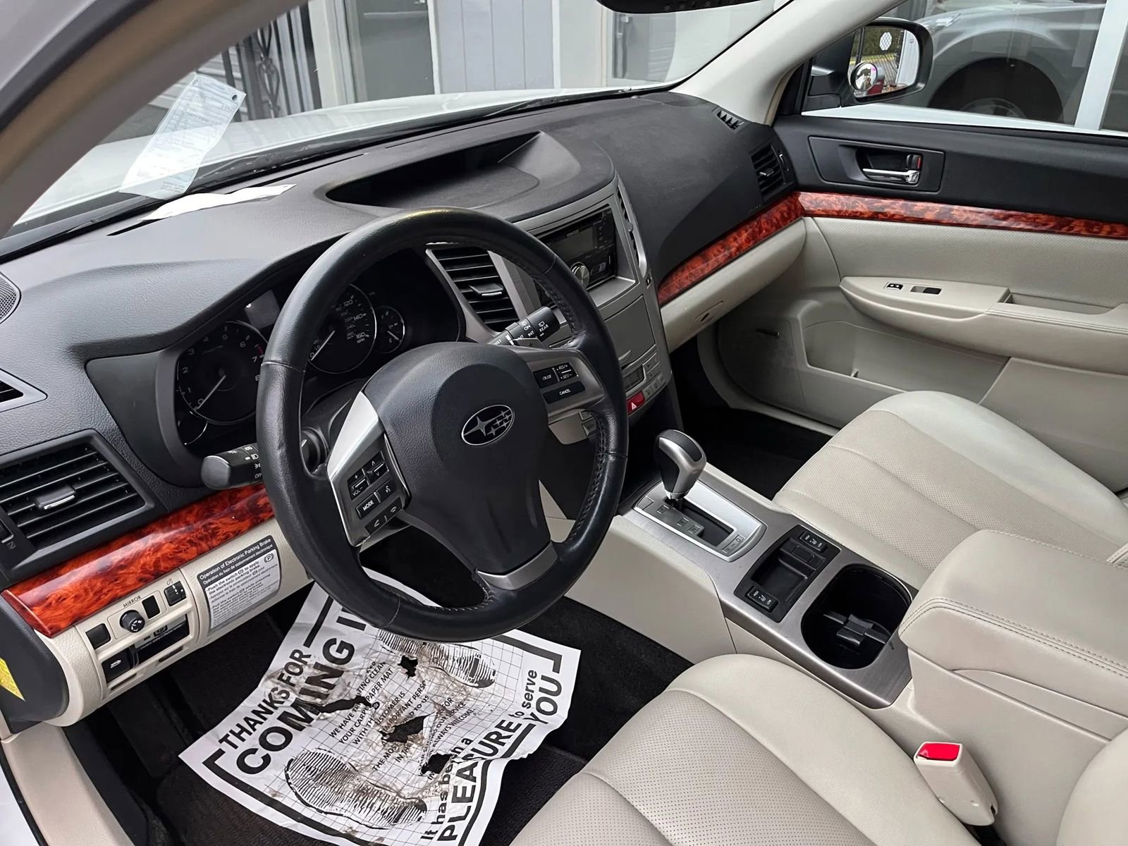 Used 2012 Subaru Outback 3.6R Limited w/ Moonroof Pkg image 11