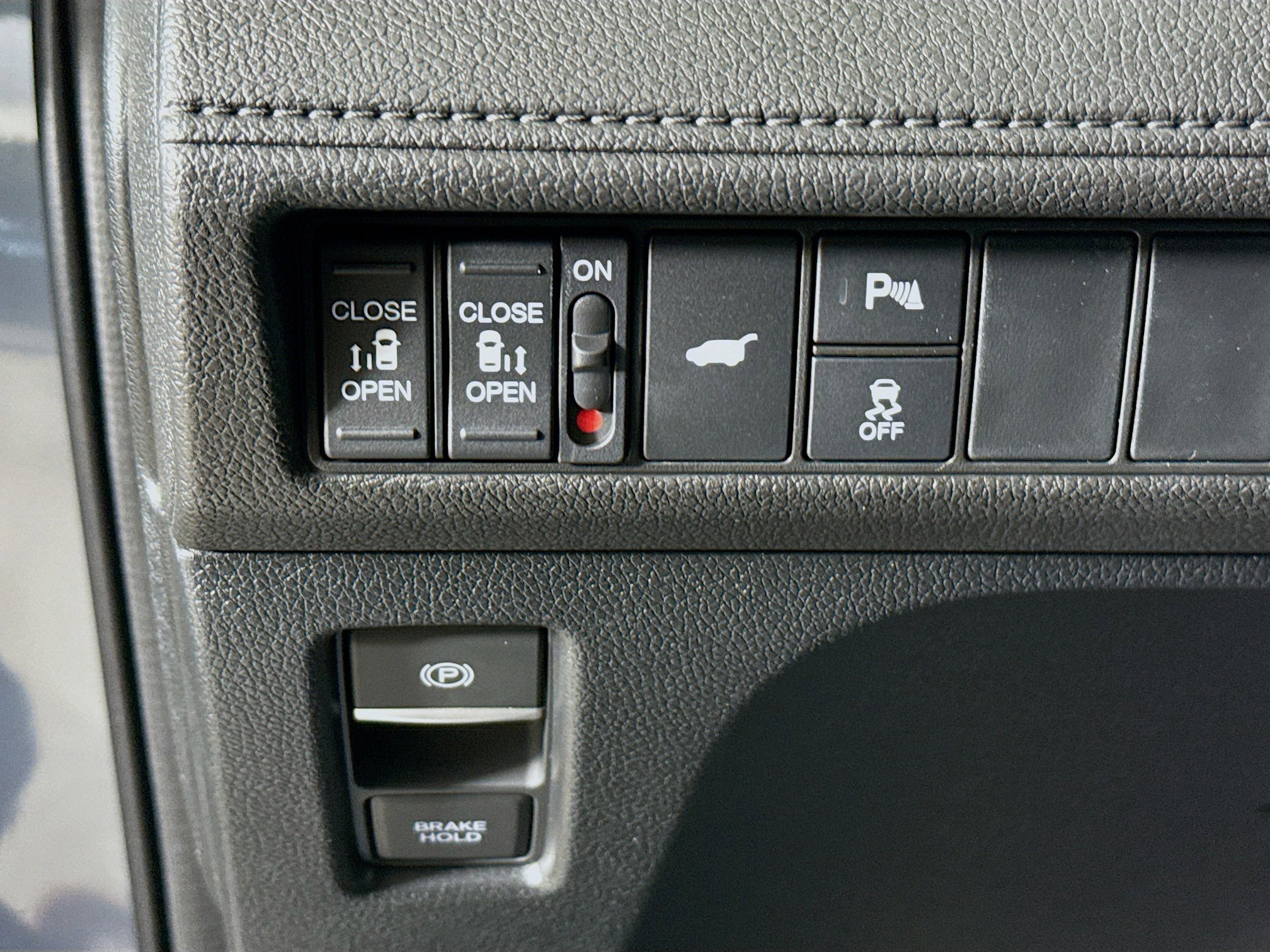 New 2026 Honda Odyssey Touring image 9