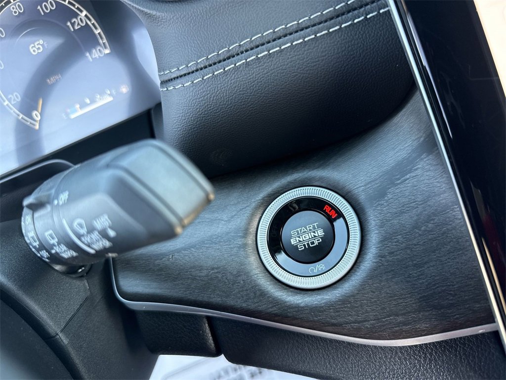 New 2025 Jeep Grand Cherokee L Limited w/ Trailer Tow Package image 20