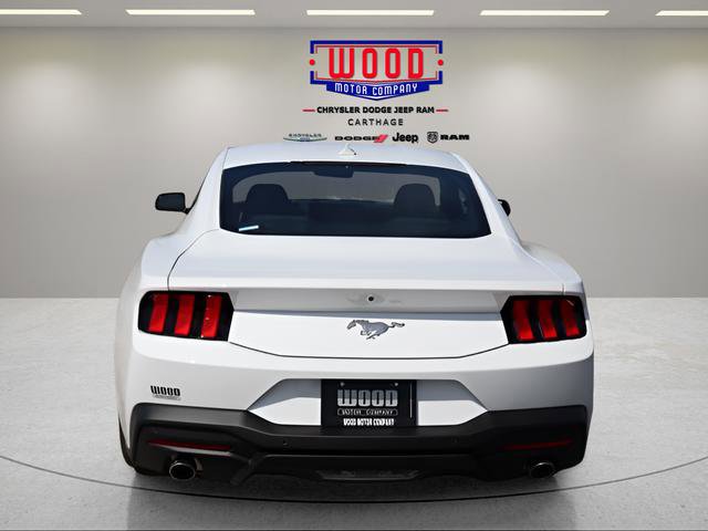 Used 2026 Ford Mustang Coupe image 4