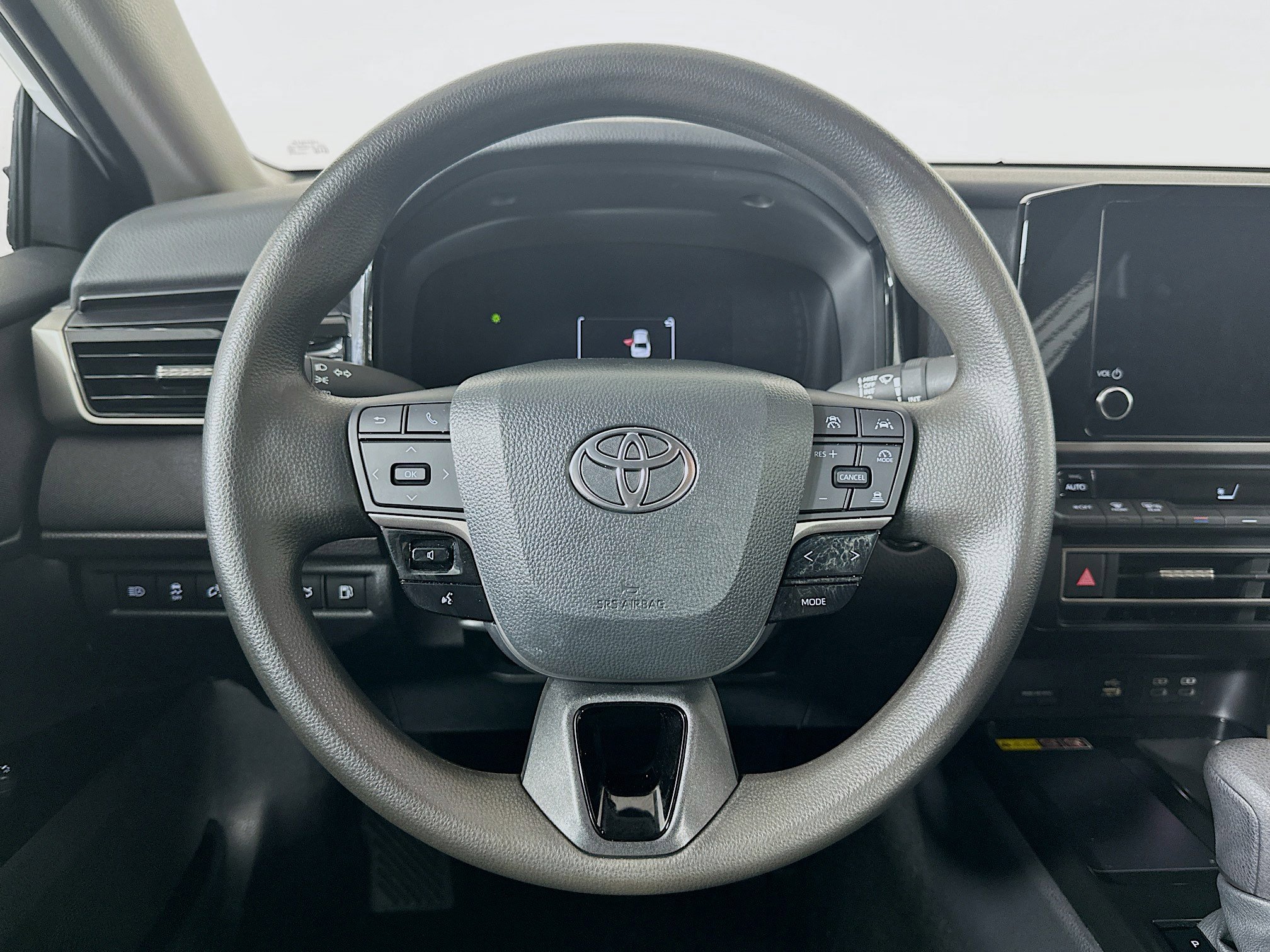Used 2025 Toyota Camry LE image 18